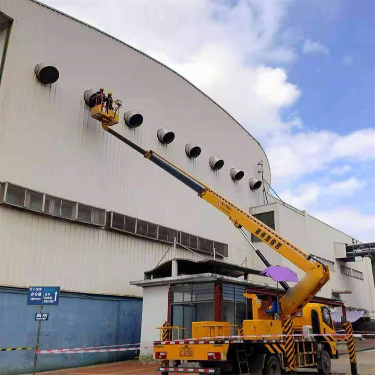 多祥镇高空作业车出租服务：专业广告牌安装解决方案