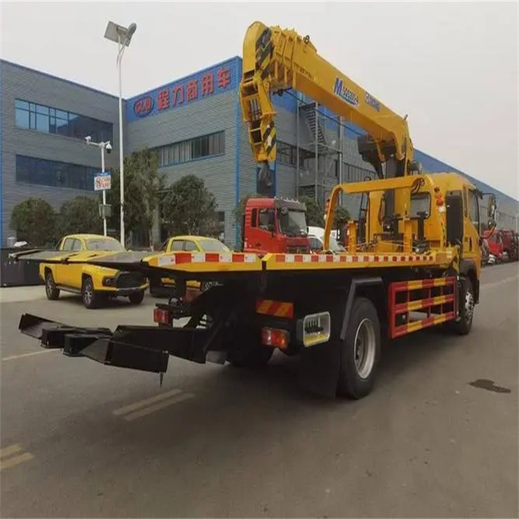 多祥镇附近小随车吊出租电话，轻松解决搬运烦恼